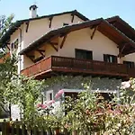 Au Chateau Blanc Bed & Breakfast Arvier