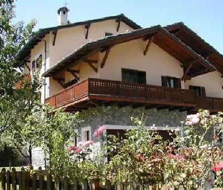 Au Chateau Blanc Bed & Breakfast Arvier